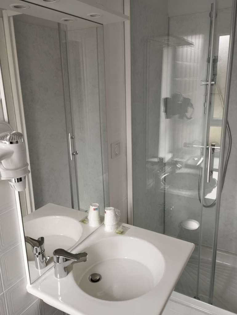 Brit Armor Hotel