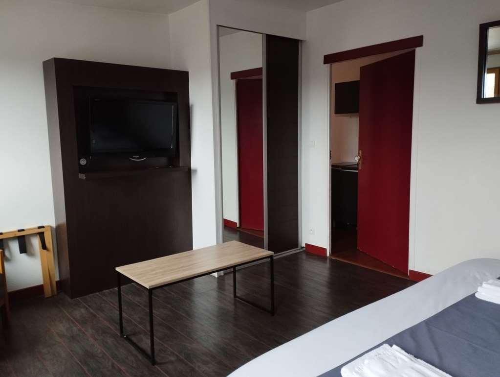 Brit Armor Hotel